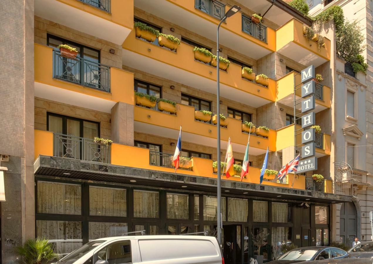 Hotel Mythos, Milan